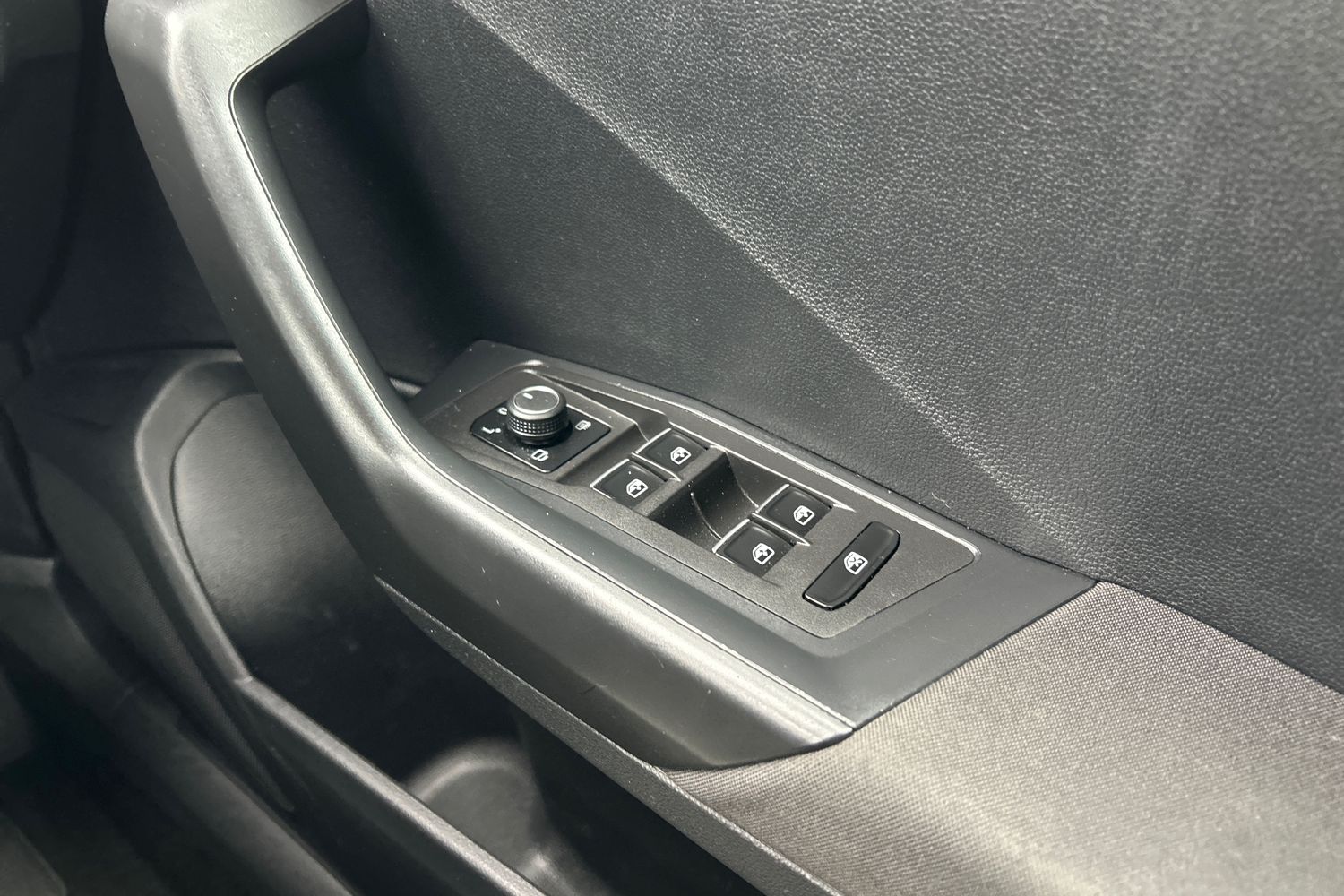 Used Volkswagen T-Roc 2018 for sale - 77774184: Photo 18