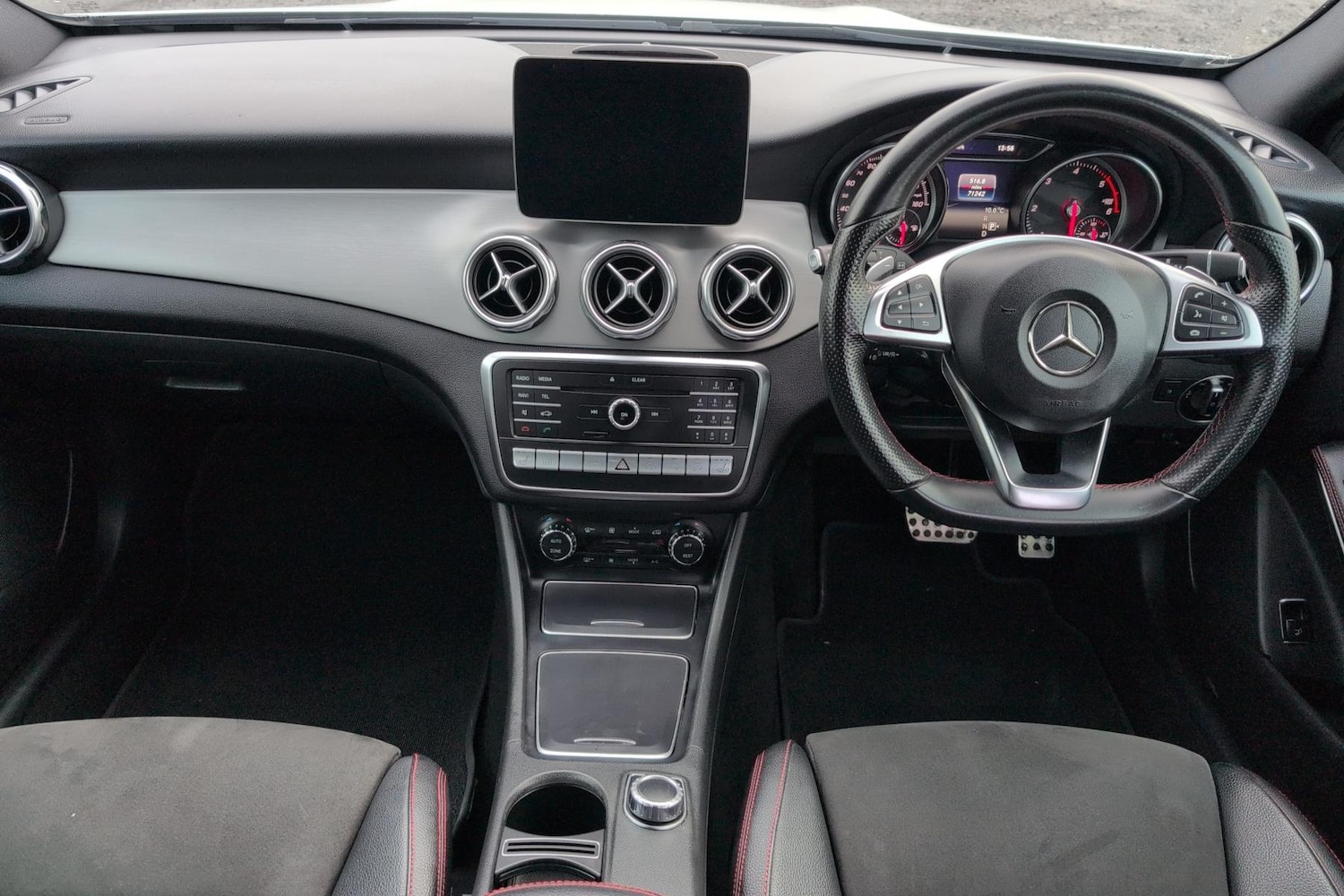 Used Mercedes-Benz GLA 2018 for sale - 77046010: Photo 4