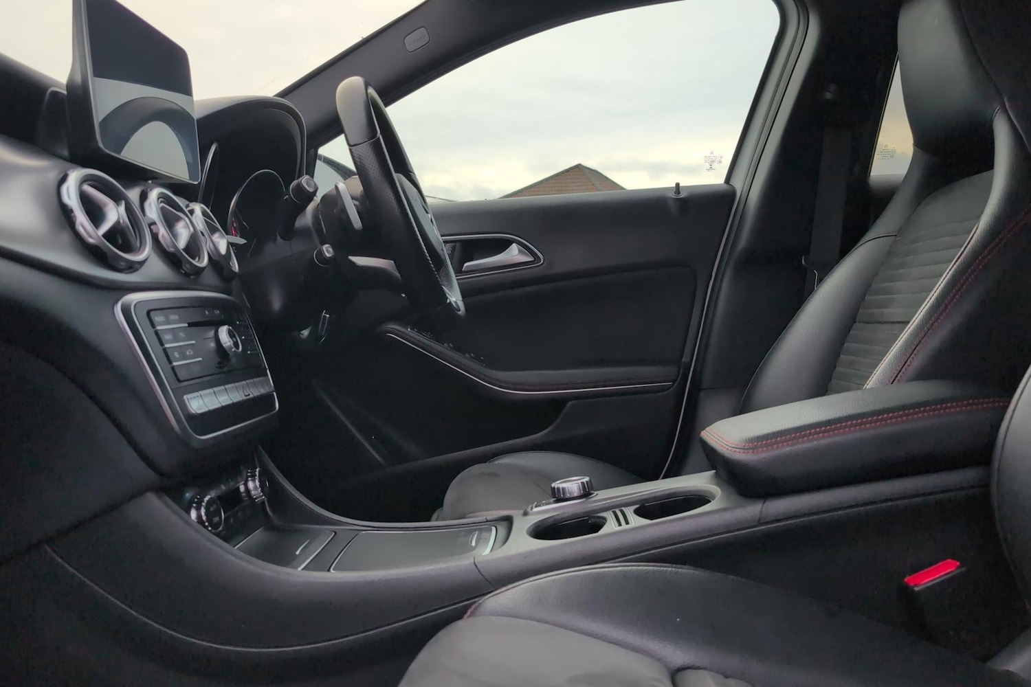 Used Mercedes-Benz GLA 2018 for sale - 77046010: Photo 5