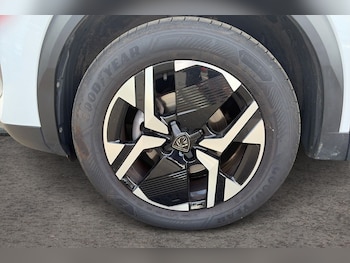 Used Peugeot 2008 2025 for sale - 79163201: Photo