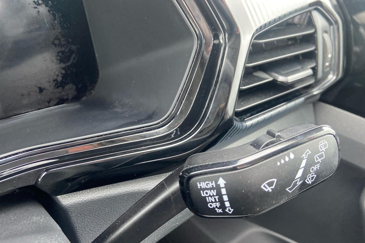 Used Volkswagen T-Cross 2022 for sale - 76705397: Photo 19