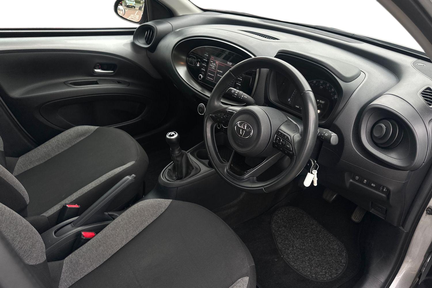 Used Toyota Aygo X 2022 for sale - 76564630: Photo 2