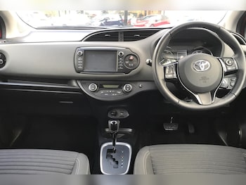 Used Toyota Yaris 2018 for sale - 76637148: Photo