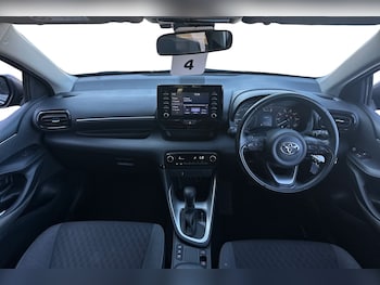 Used Toyota Yaris 2022 for sale - 75566343: Photo