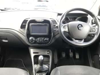 Used Renault Captur 2017 for sale - 74565678: Photo