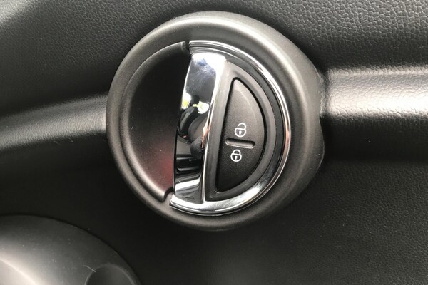 Used MINI Hatch 2017 for sale - 76298210: Photo 21