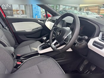 Used Renault Clio 2022 for sale - 75212432: Photo