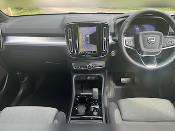 Used Volvo XC40 2023 for sale - 76193688: Photo