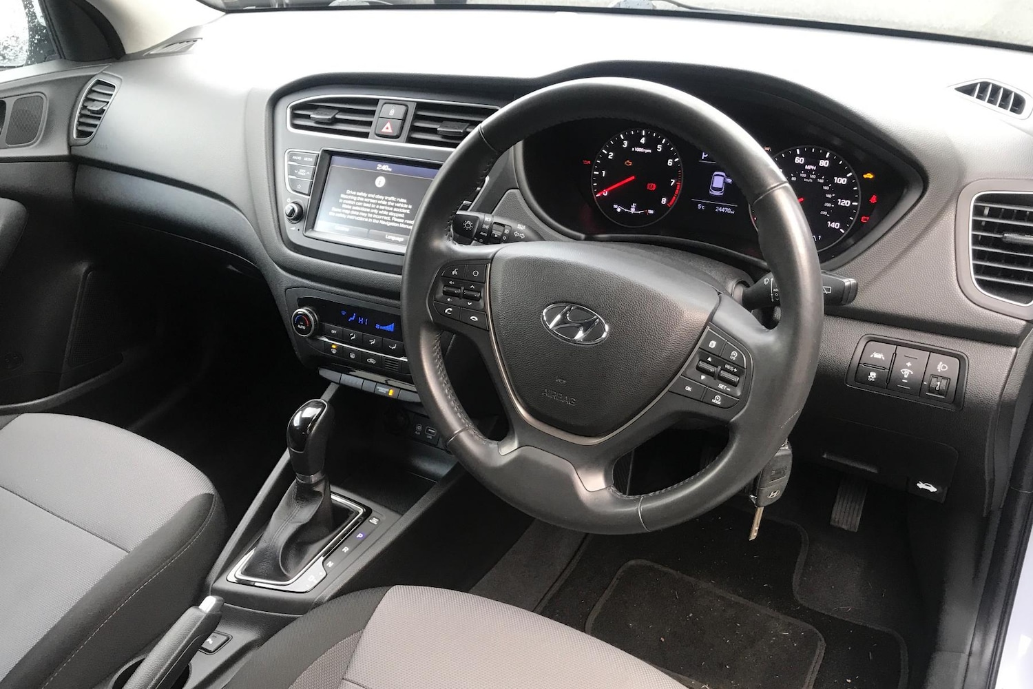 Used Hyundai i20 2019 for sale - 77147632: Photo 2