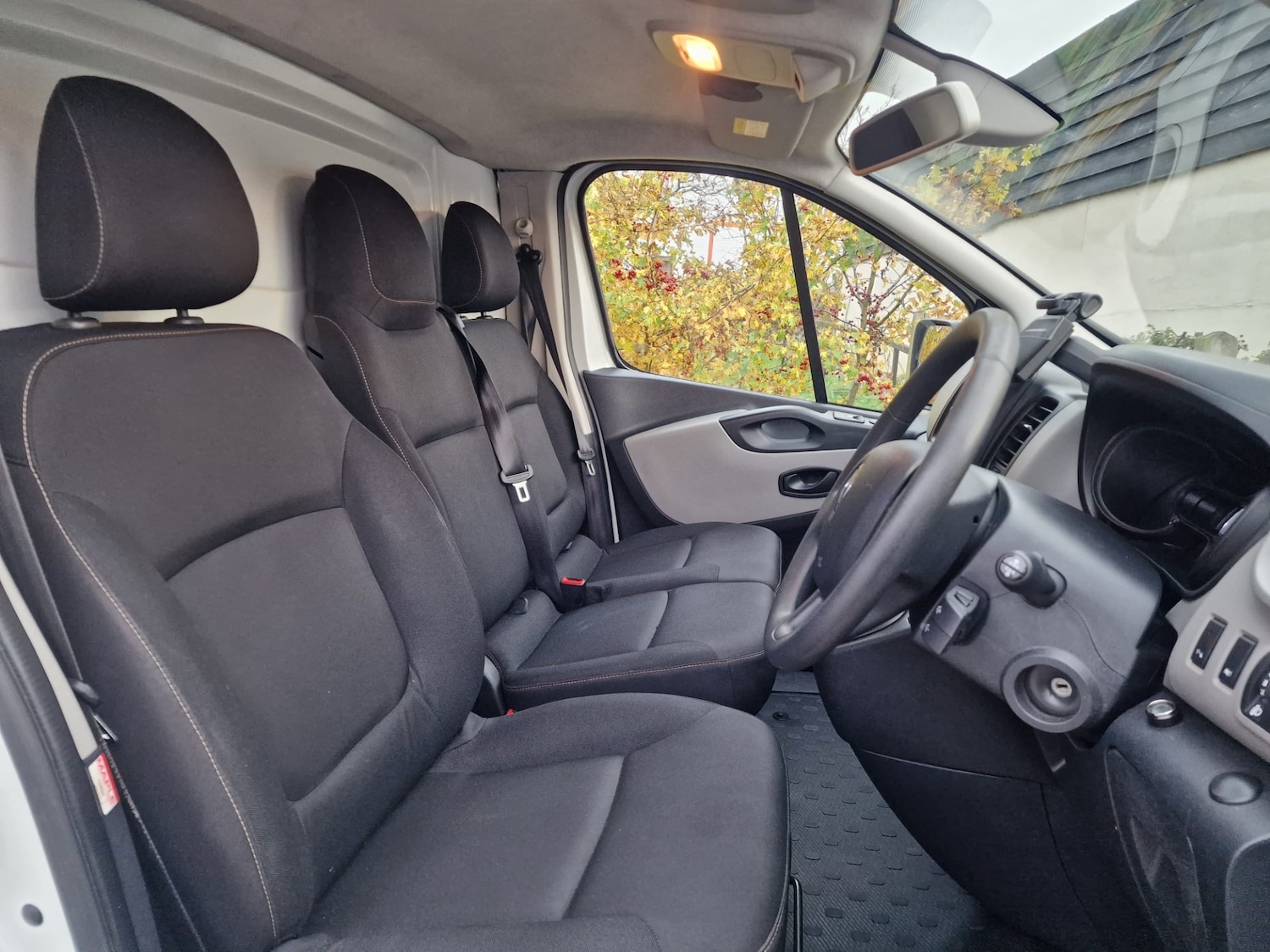 Used Renault Trafic 2018 for sale - 76525652: Photo 9