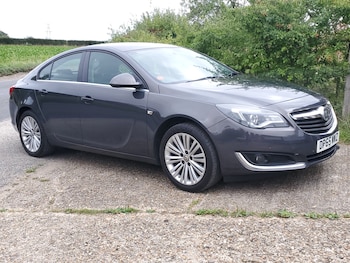 Vauxhall - Insignia
