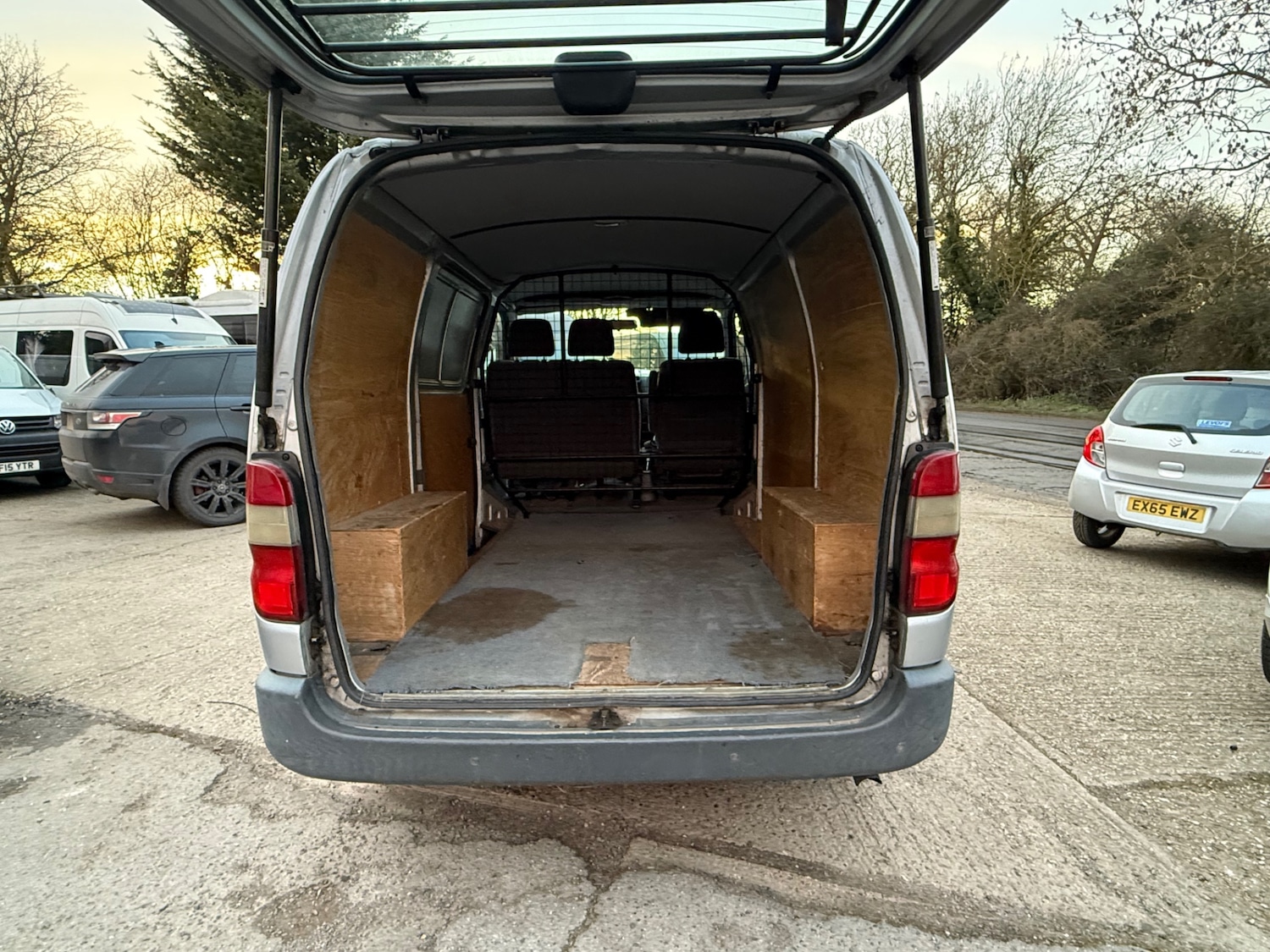 Used Toyota HiAce 2001 for sale - 77878729: Photo 10