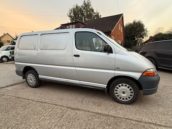 Used Toyota HiAce 2001 for sale - 77878729: Photo