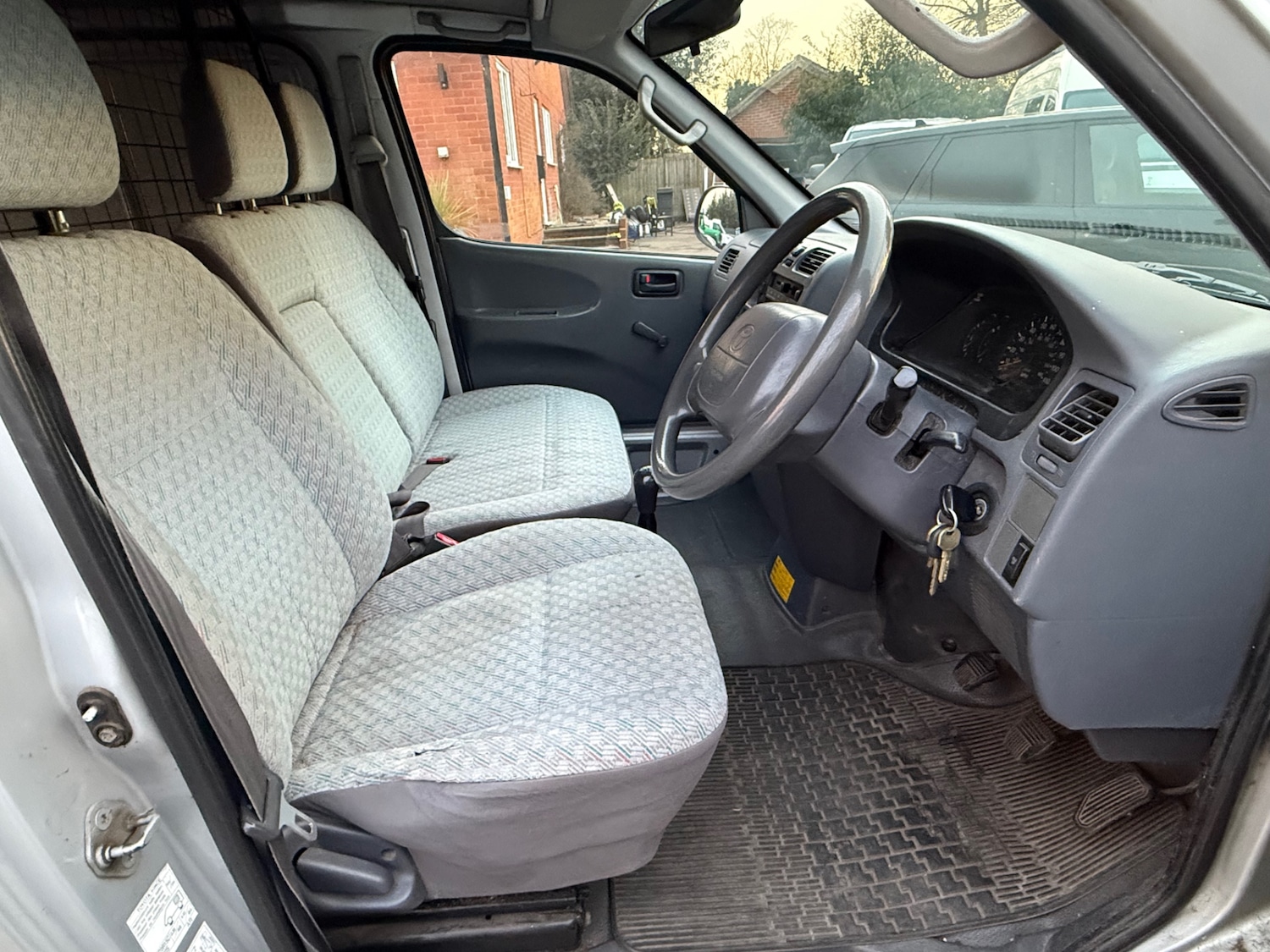 Used Toyota HiAce 2001 for sale - 77878729: Photo 7