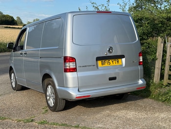 Used Volkswagen Transporter 2015 for sale - 79091796: Photo