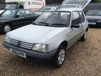 1991 (J) - Peugeot 205