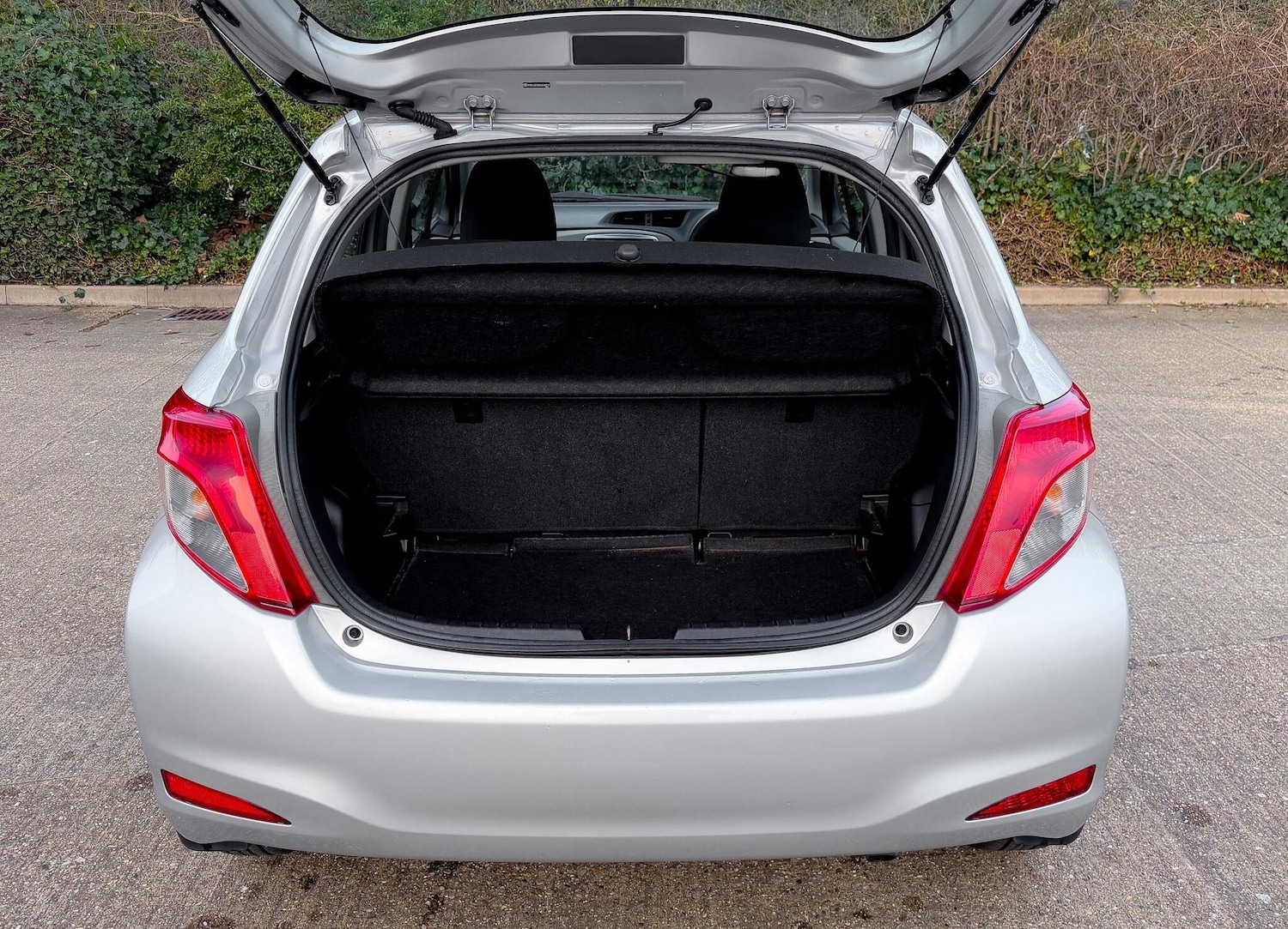 Used Toyota Yaris for sale - 77768796: Photo 38