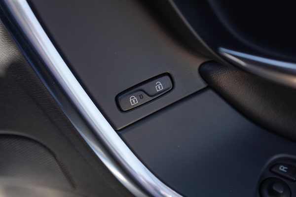 Used Volvo S60 2017 for sale - 75600308: Photo 31