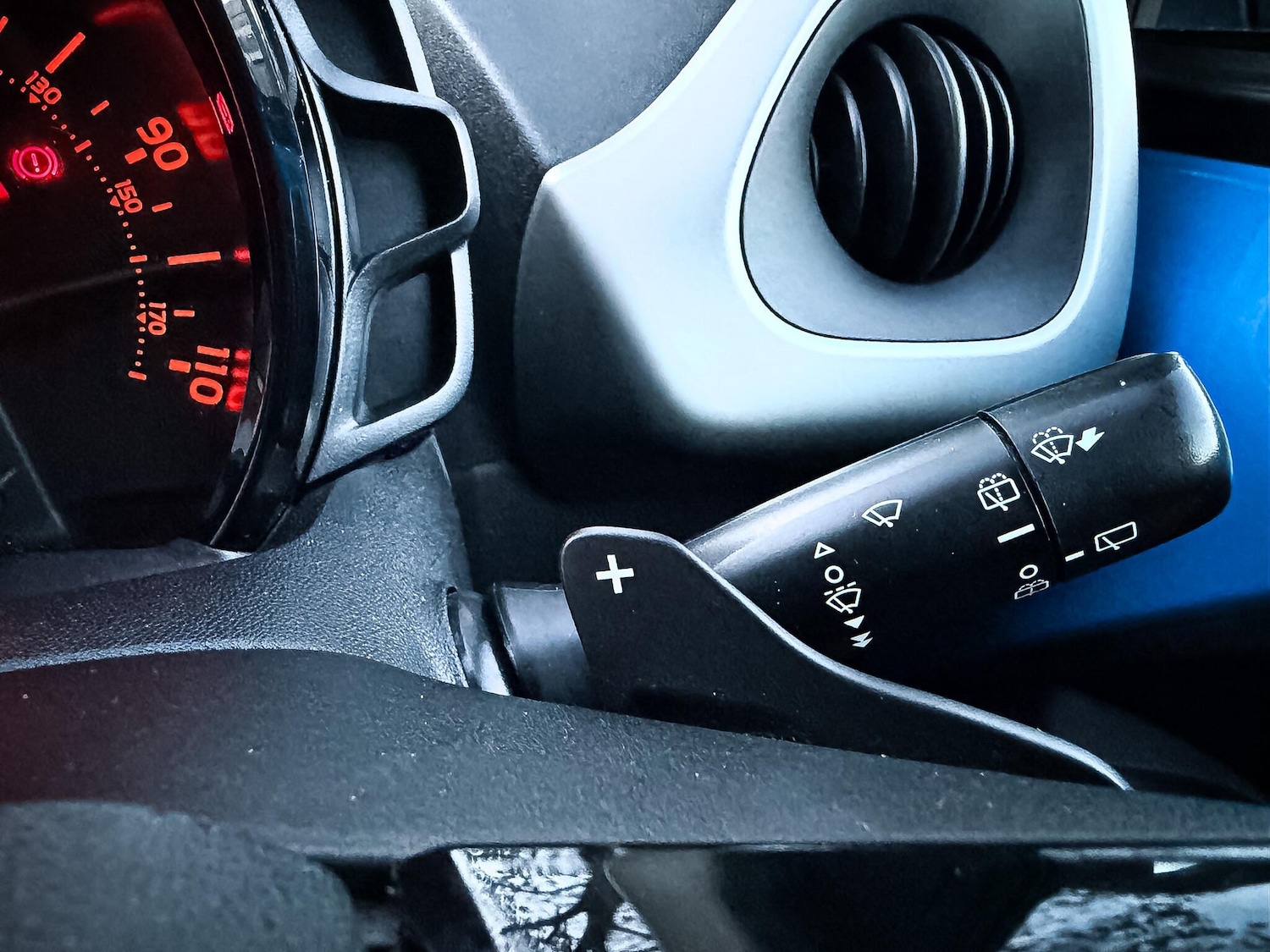 Used Peugeot 108 2016 for sale - 76802211: Photo 31