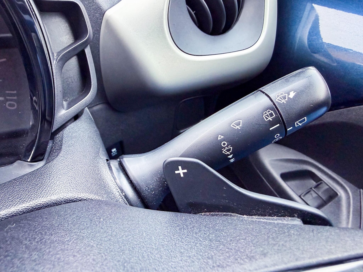 Used Peugeot 108 2018 for sale - 77229873: Photo 28