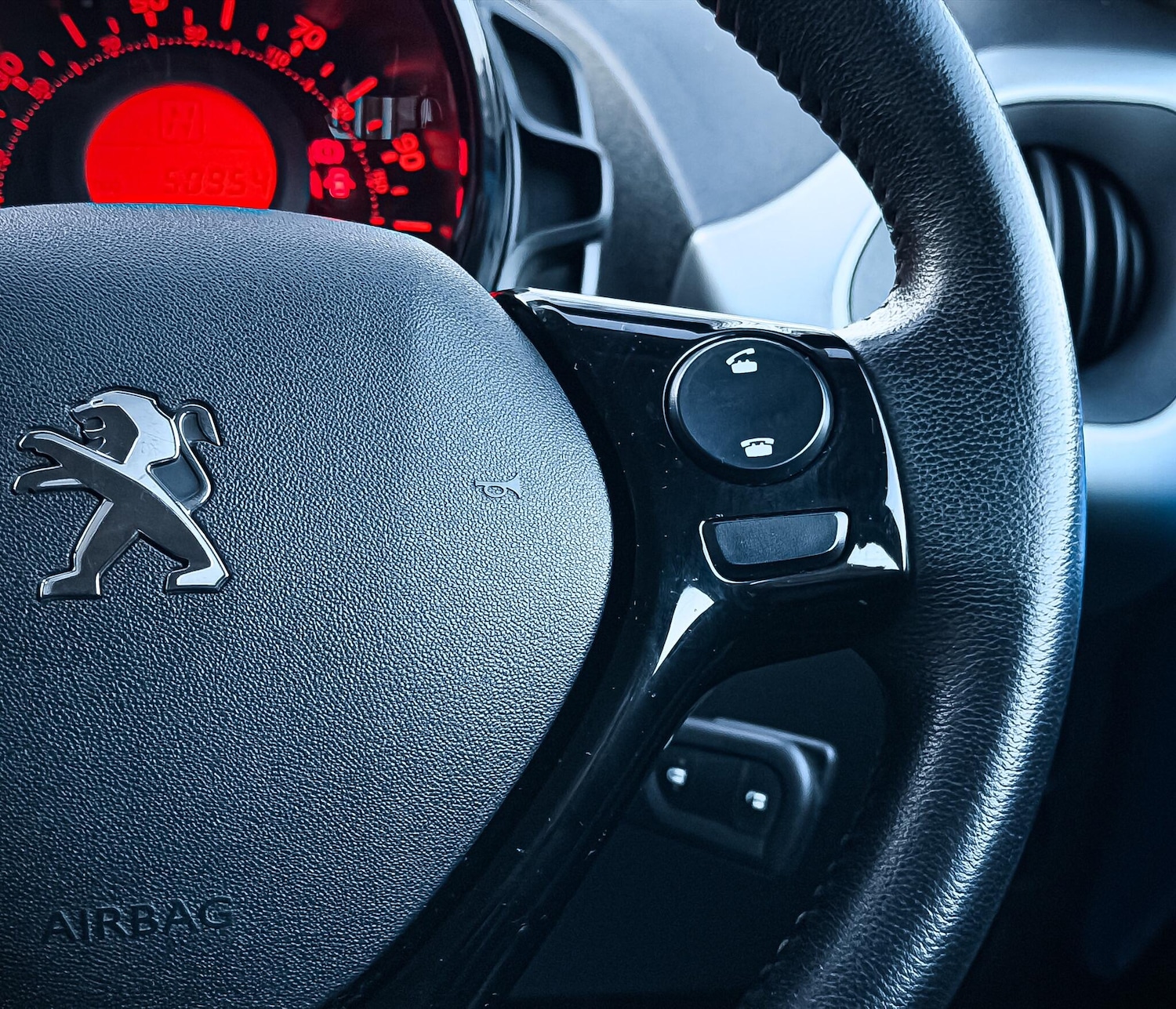 Used Peugeot 108 2015 for sale - 77970060: Photo 15