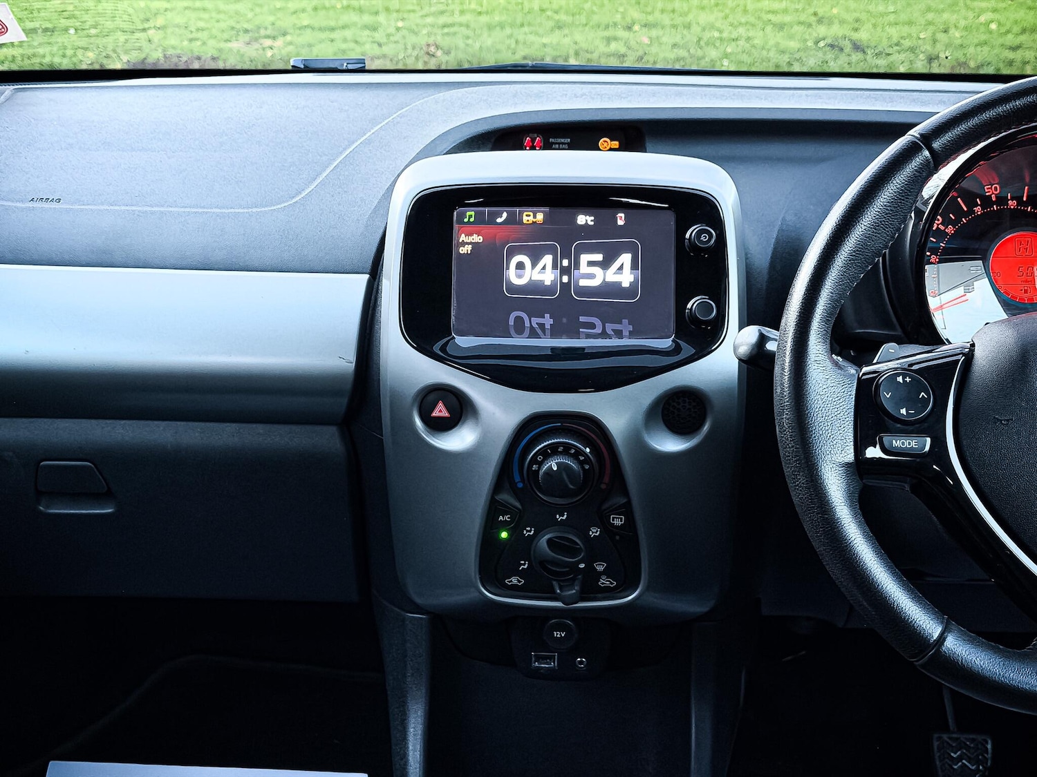 Used Peugeot 108 2015 for sale - 77970060: Photo 5