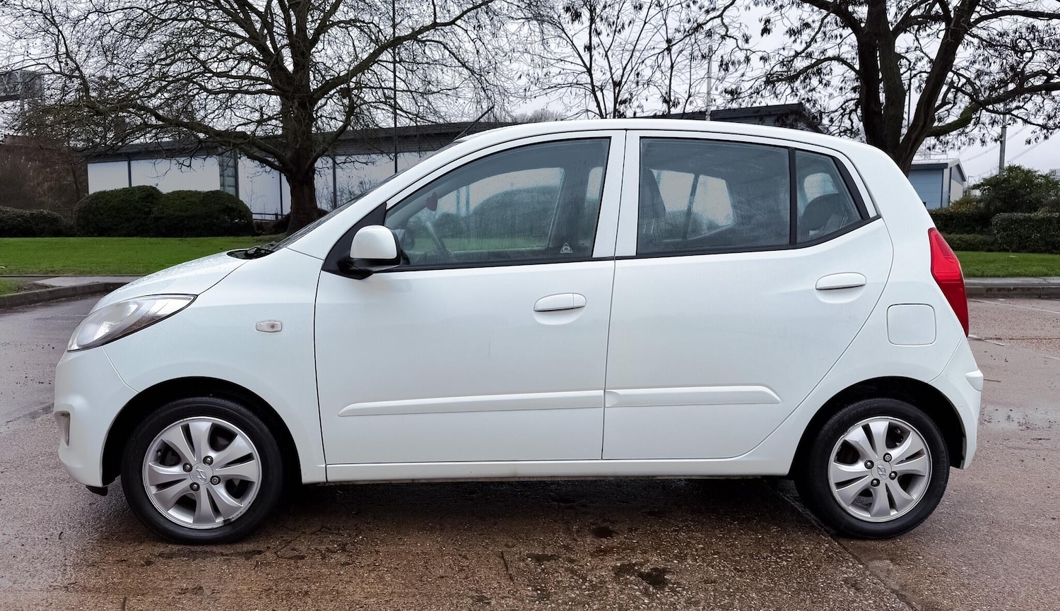Used Hyundai i10 2013 for sale - 77550657: Photo 6