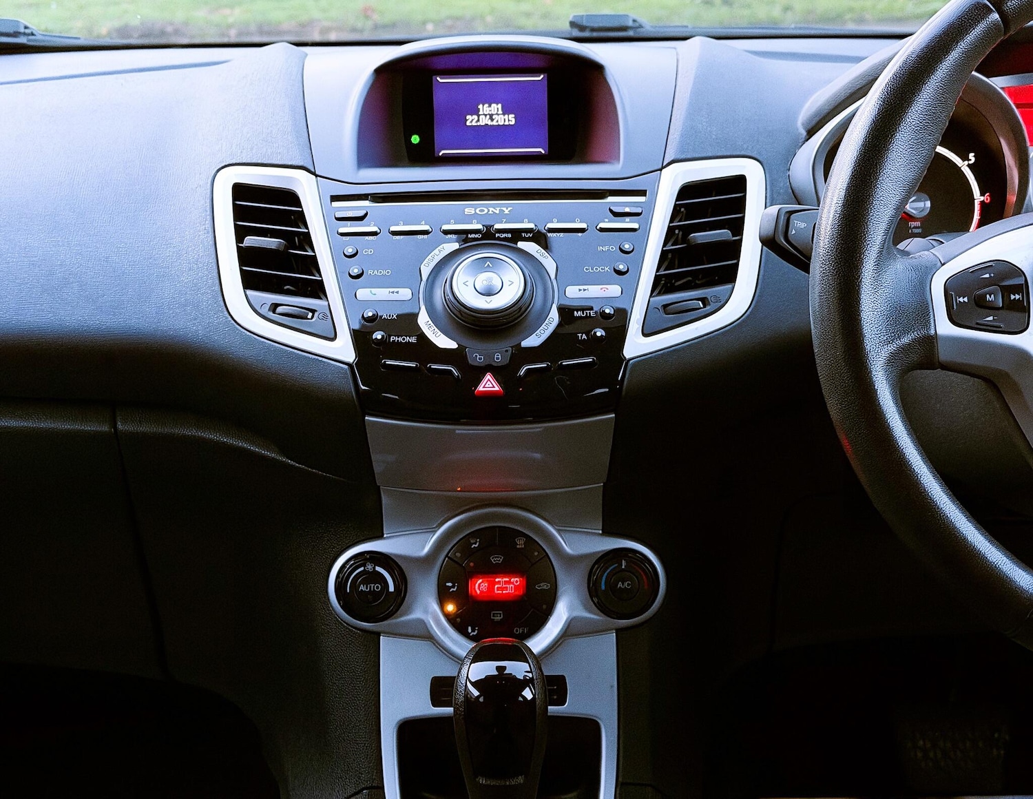 Used Ford Fiesta 2011 for sale - 76801437: Photo 21