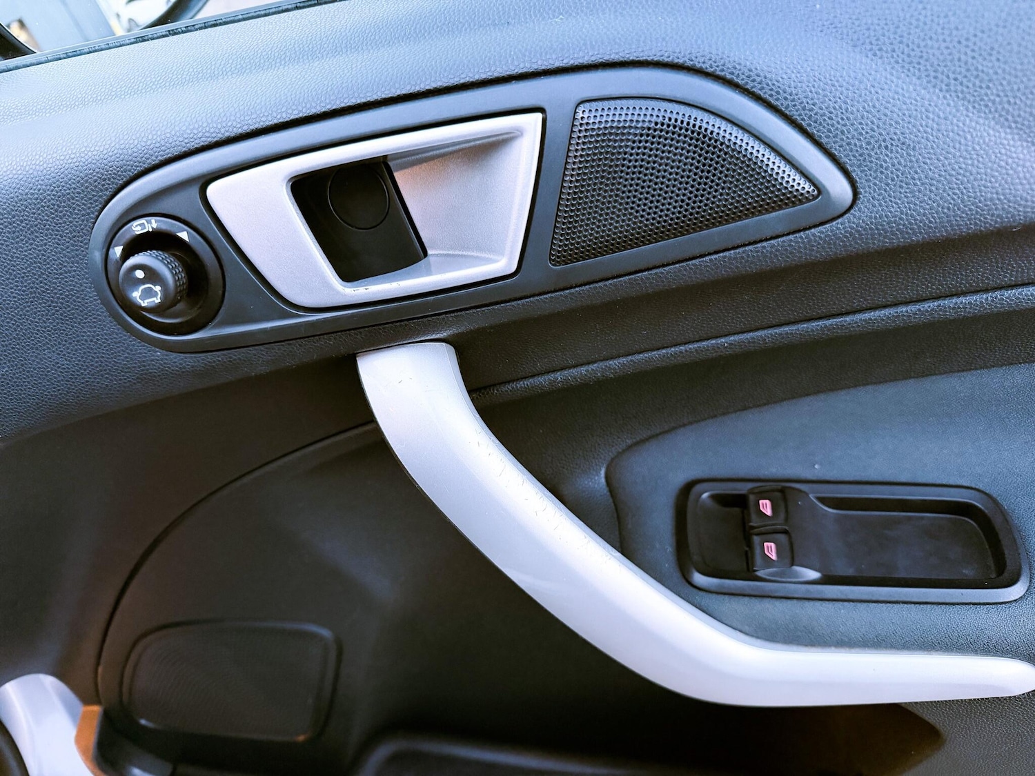 Used Ford Fiesta 2011 for sale - 76801437: Photo 28