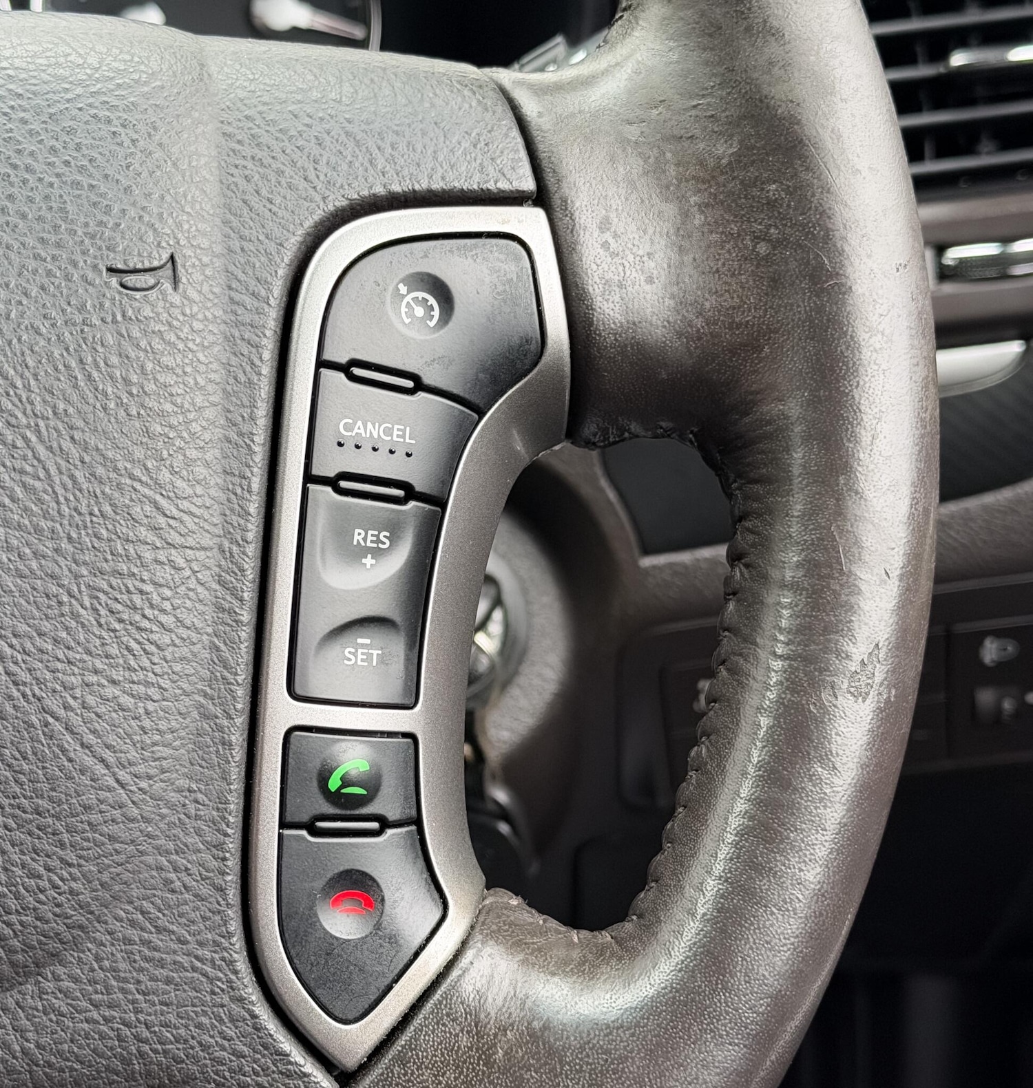 Used Hyundai Santa Fe 2012 for sale - 76727836: Photo 16