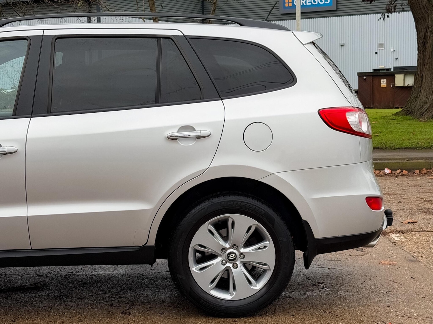 Used Hyundai Santa Fe 2012 for sale - 76727836: Photo 26