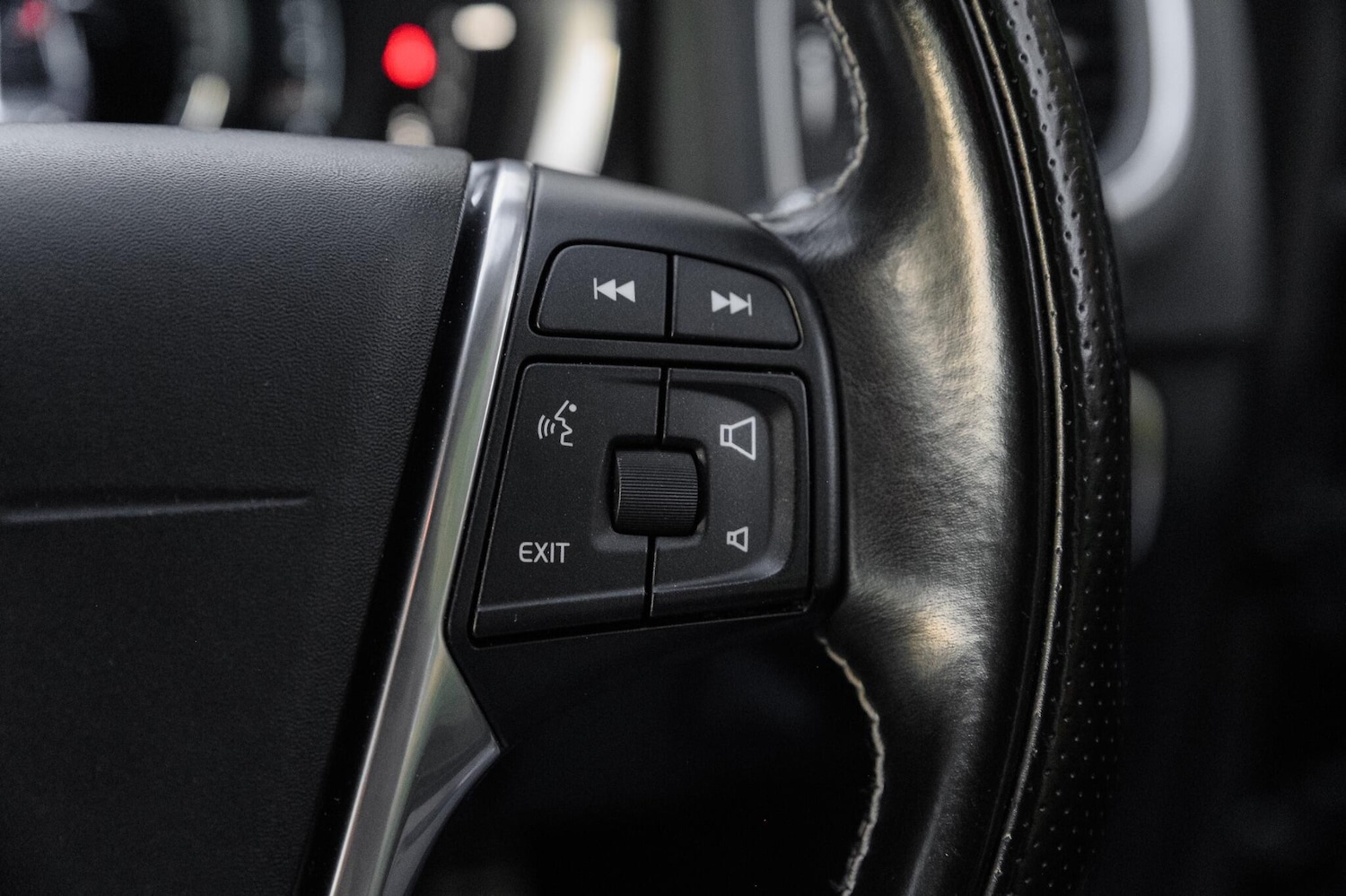 Used Volvo S60 2015 for sale - 76409290: Photo 25