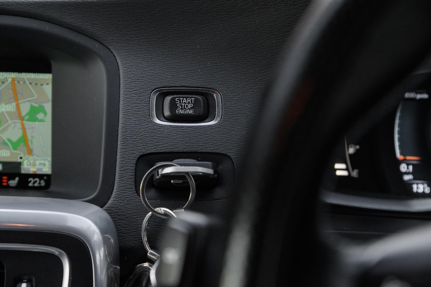 Used Volvo S60 2015 for sale - 76409290: Photo 27