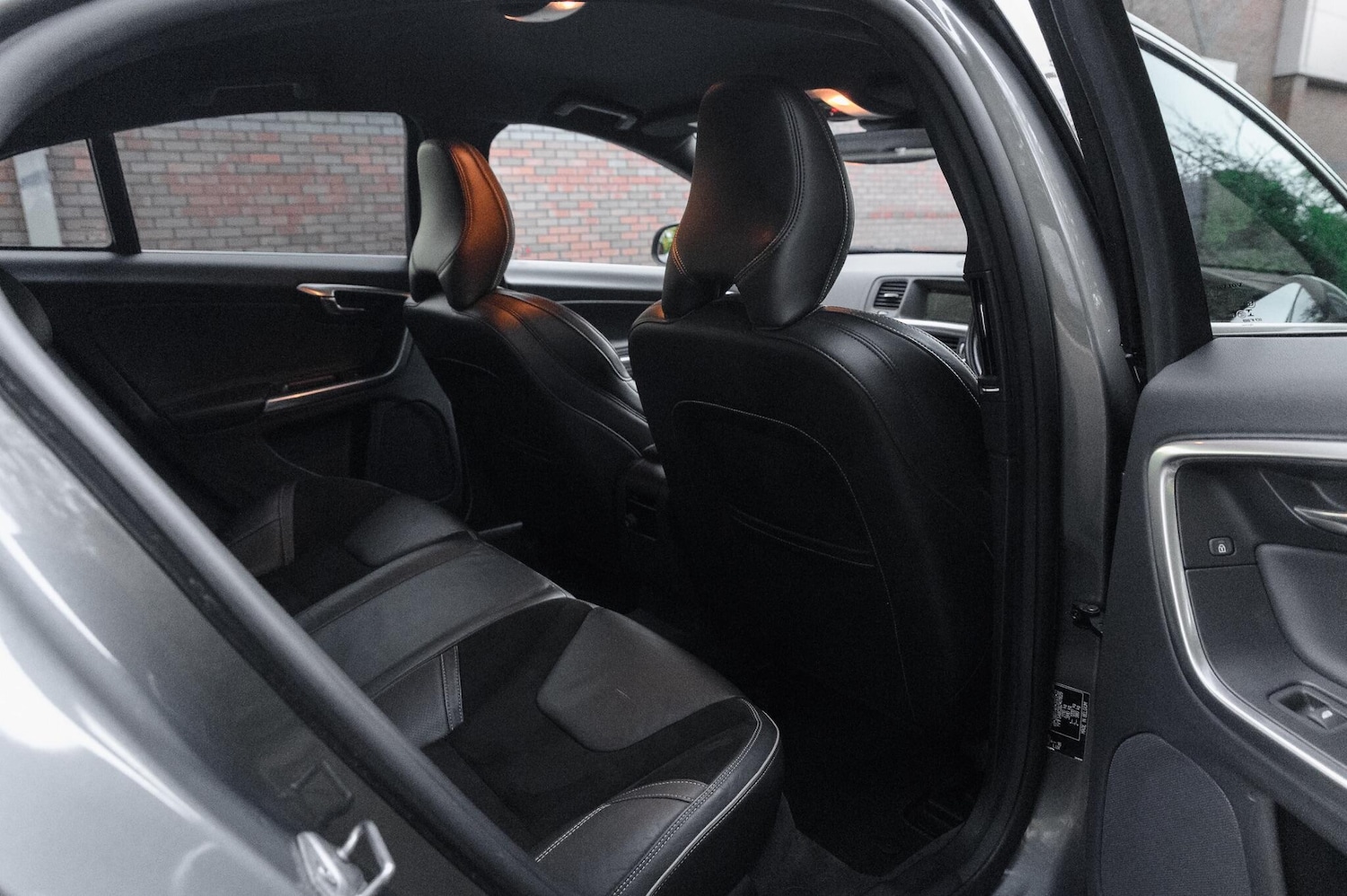 Used Volvo S60 2015 for sale - 76409290: Photo 36