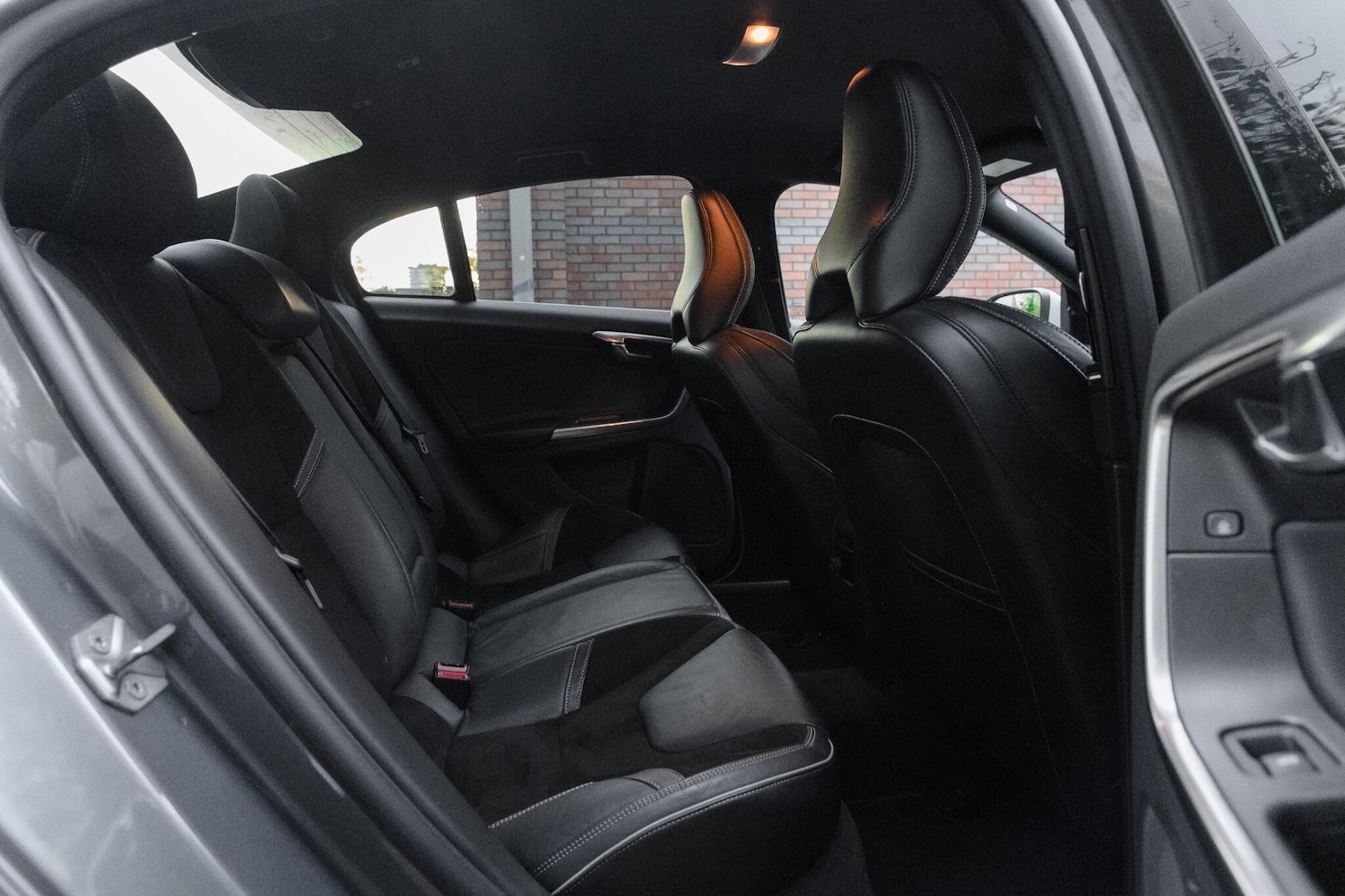 Used Volvo S60 2015 for sale - 76409290: Photo 37