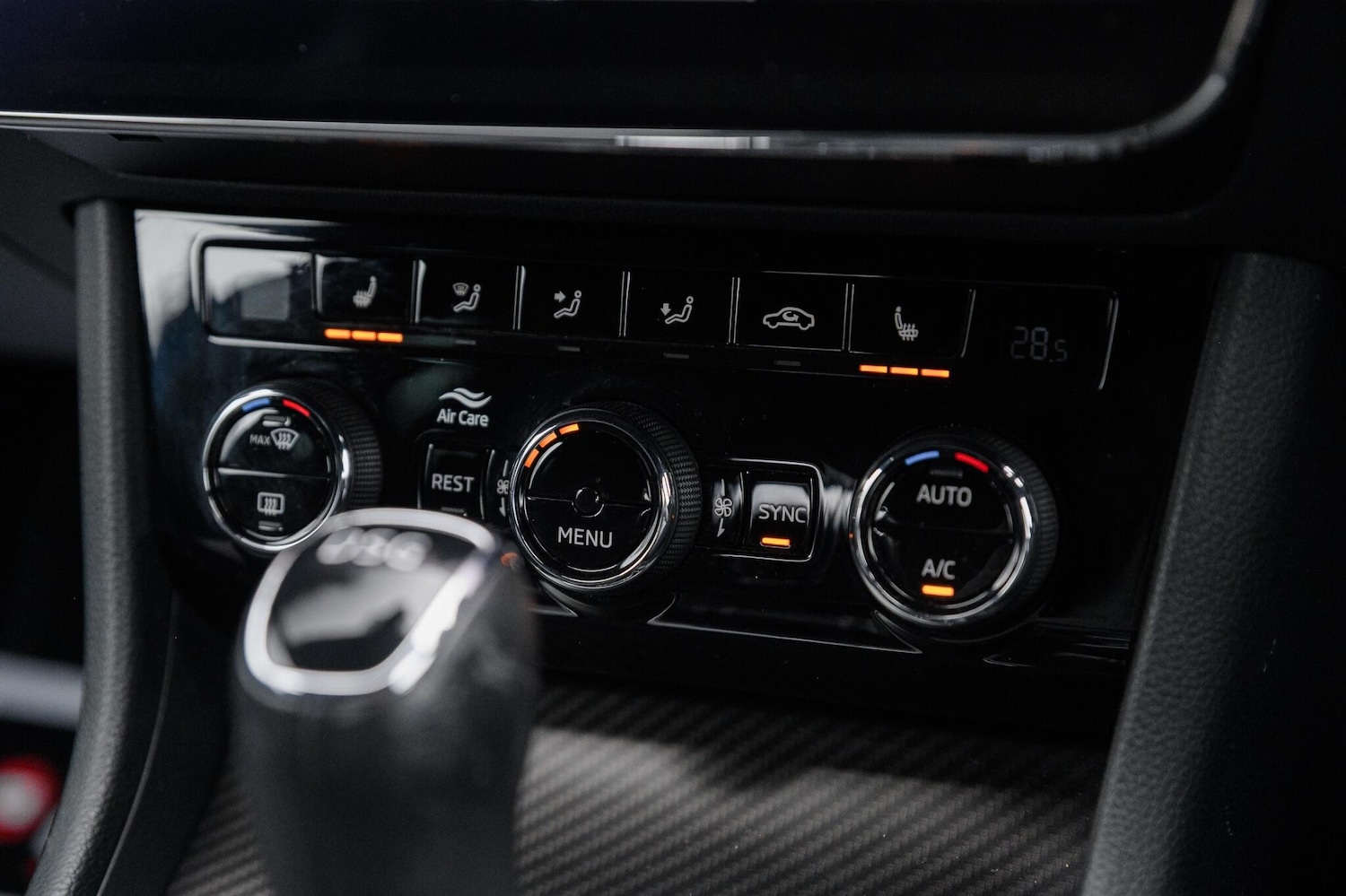 Used Skoda Superb 2020 for sale - 76388608: Photo 43