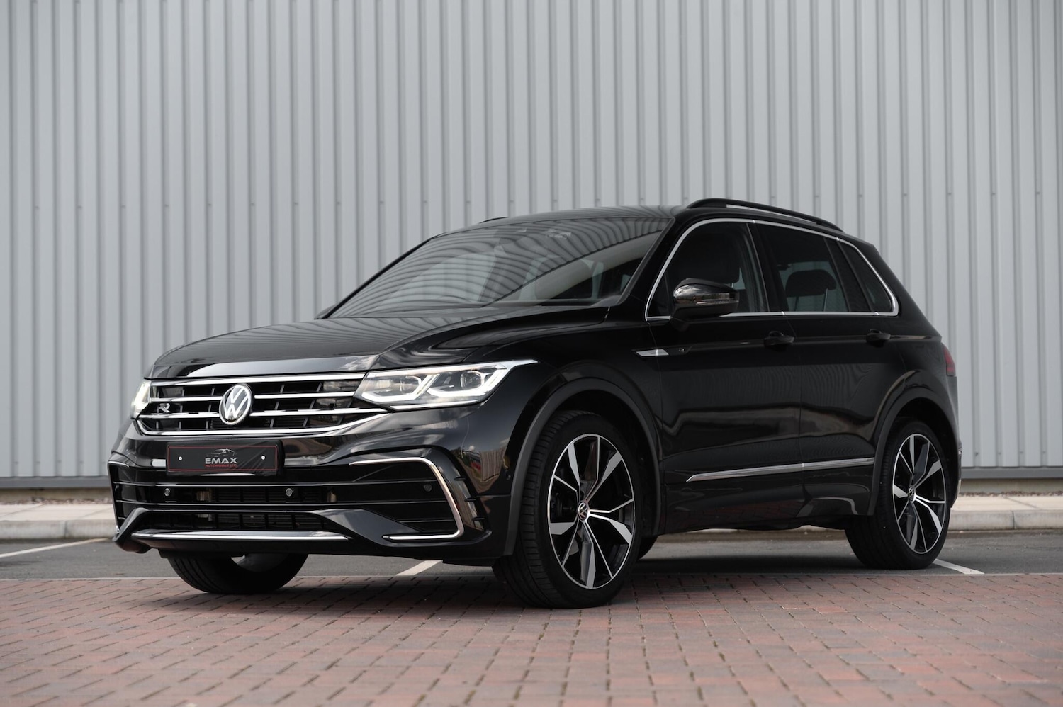 Used Volkswagen Tiguan 2020 for sale - 76201289: Photo 1
