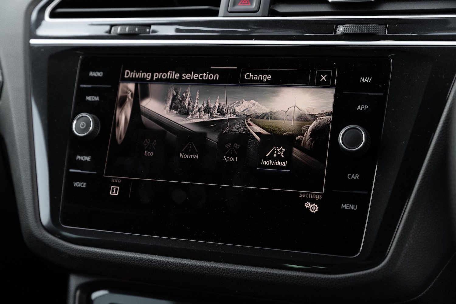 Used Volkswagen Tiguan 2020 for sale - 76201289: Photo 15