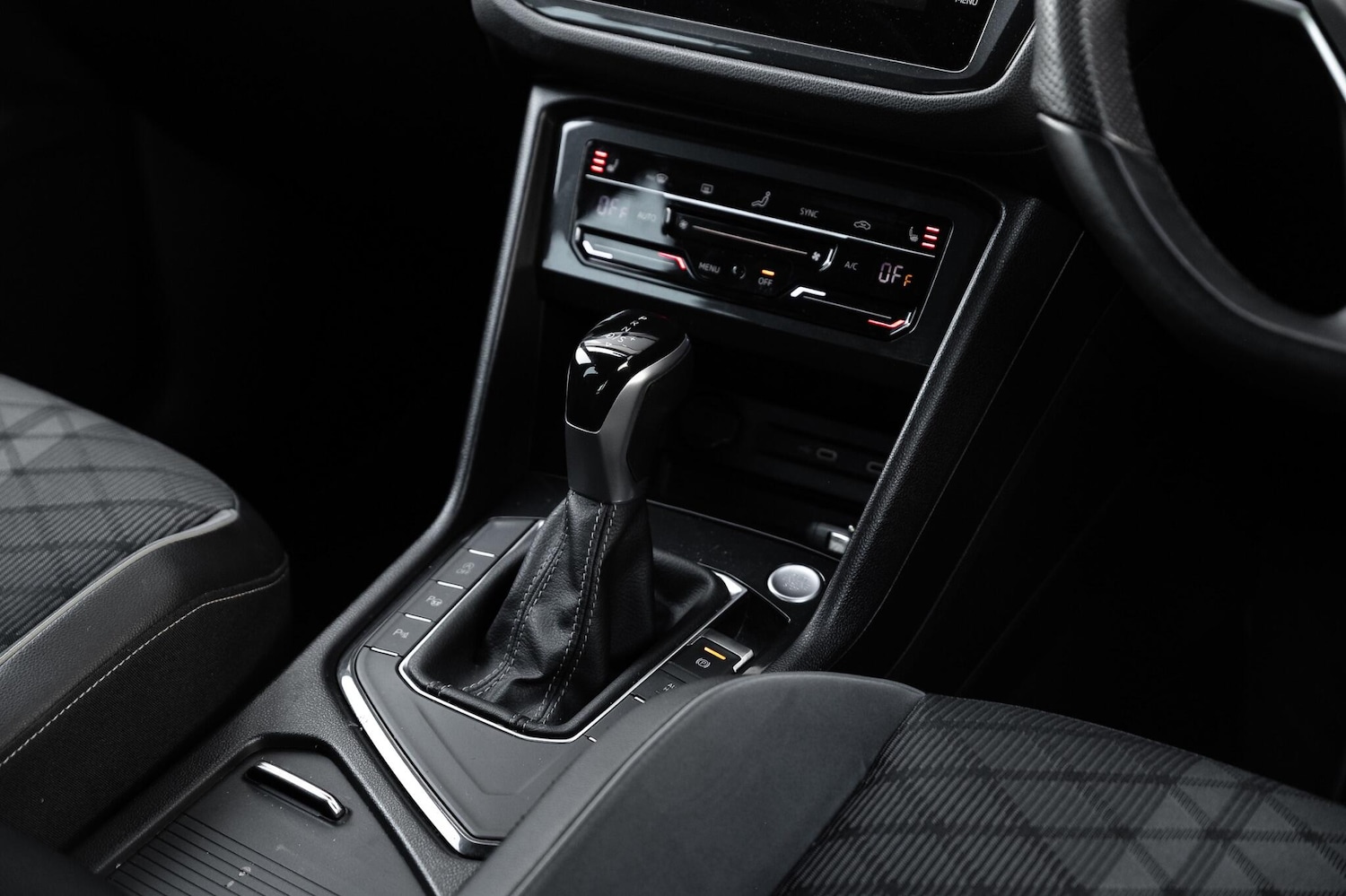 Used Volkswagen Tiguan 2020 for sale - 76201289: Photo 27