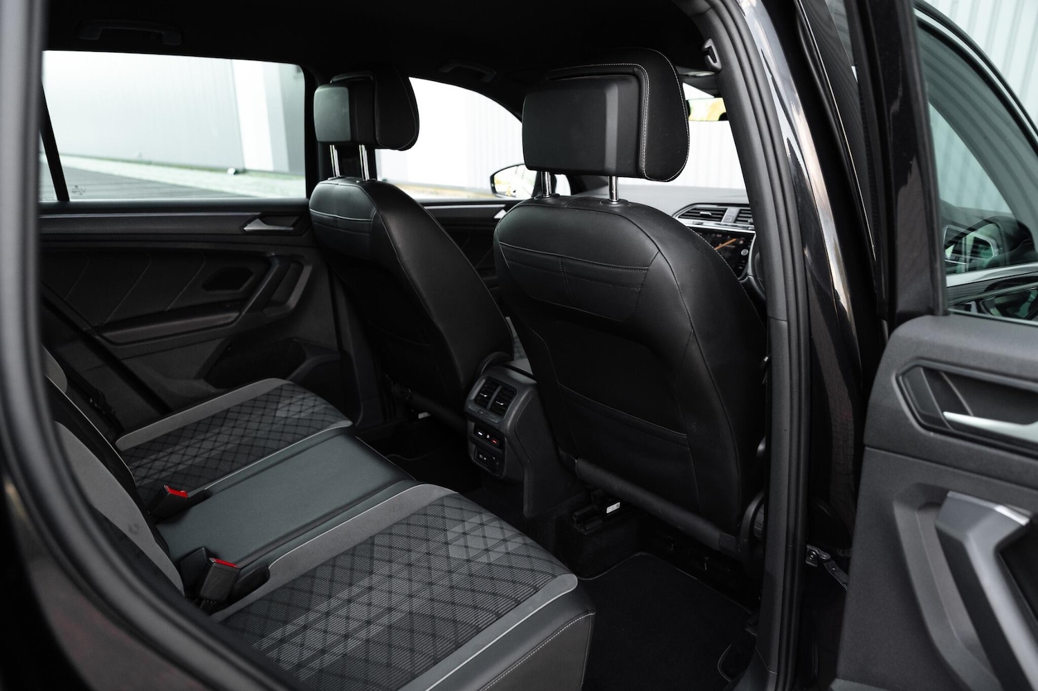 Used Volkswagen Tiguan 2020 for sale - 76201289: Photo 34