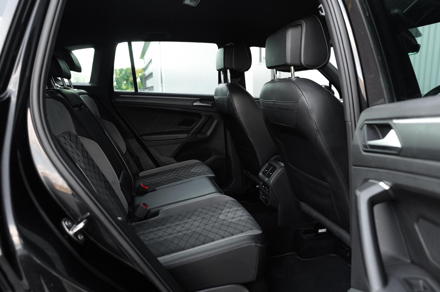 Used Volkswagen Tiguan 2020 for sale - 76201289: Photo 35