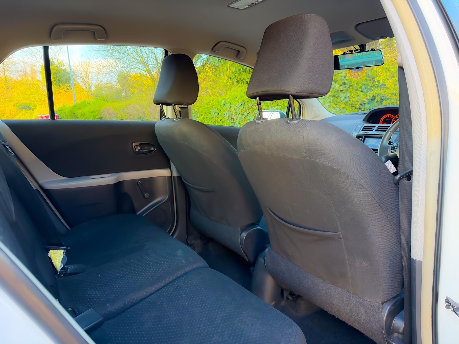 Used Toyota Yaris 2011 for sale - 78057795: Photo 21