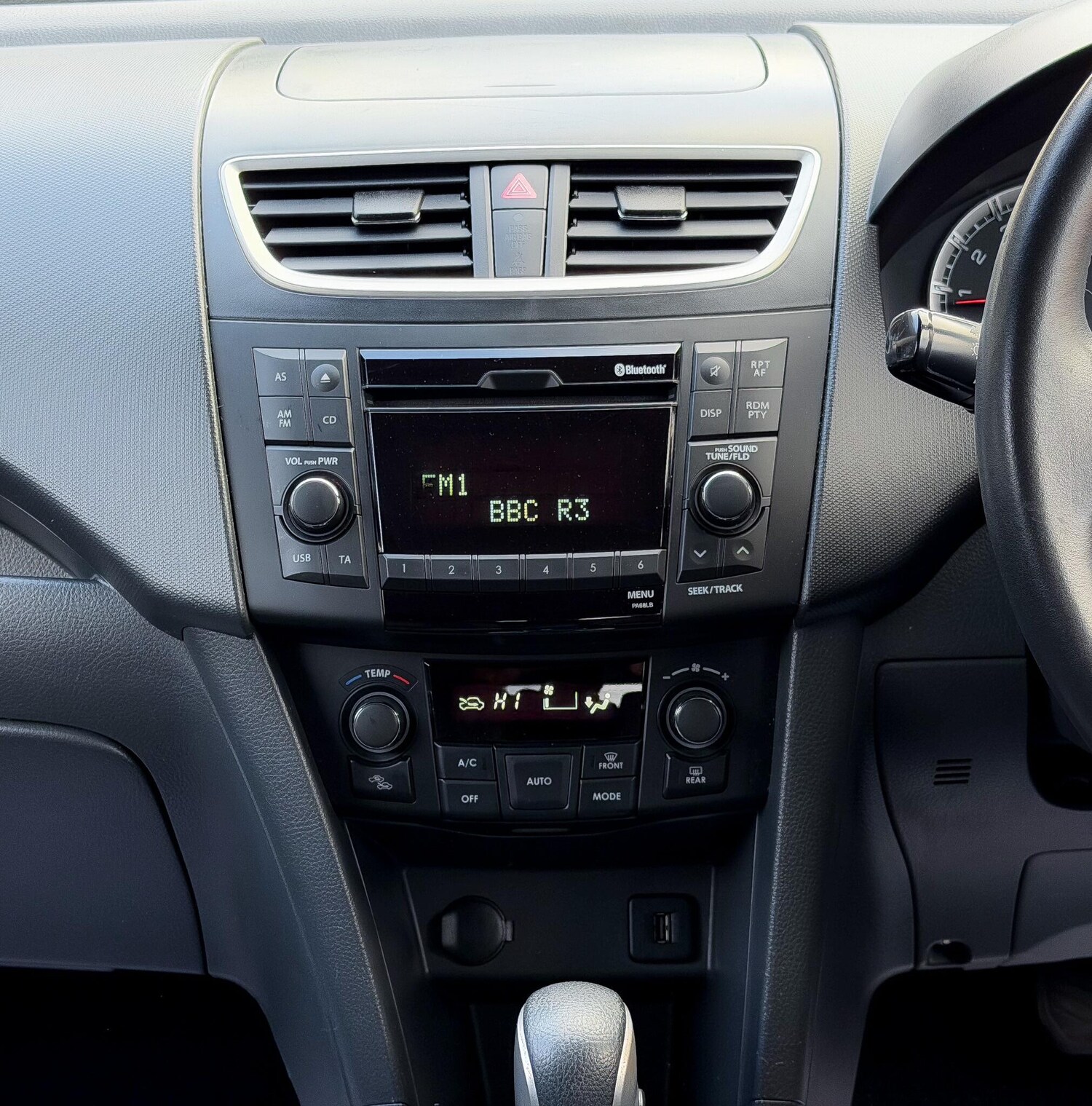 Used Suzuki Swift 2012 for sale - 78219956: Photo 28