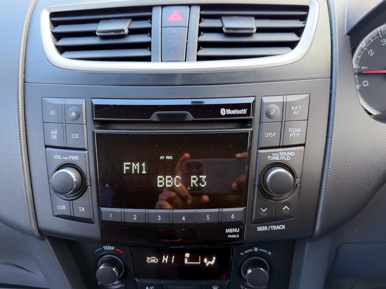 Used Suzuki Swift 2012 for sale - 78219956: Photo 31