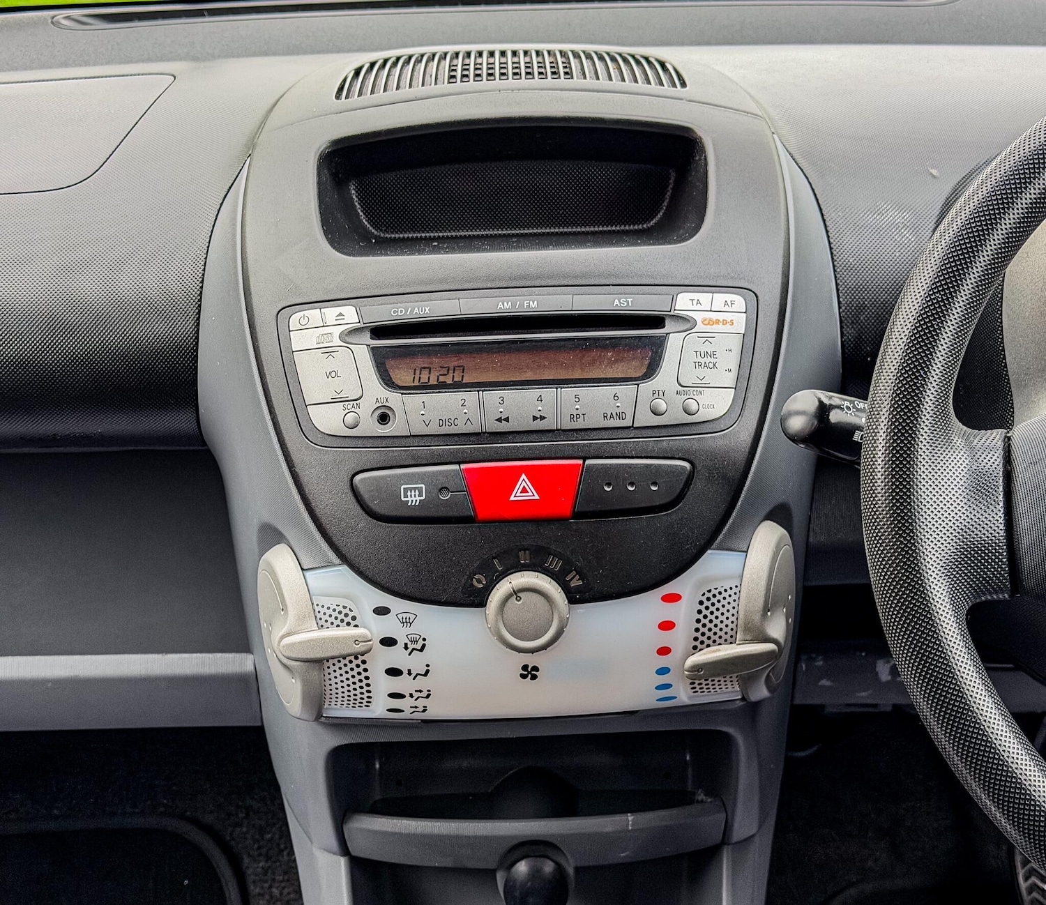 Used Peugeot 107 2010 for sale - 77524295: Photo 15