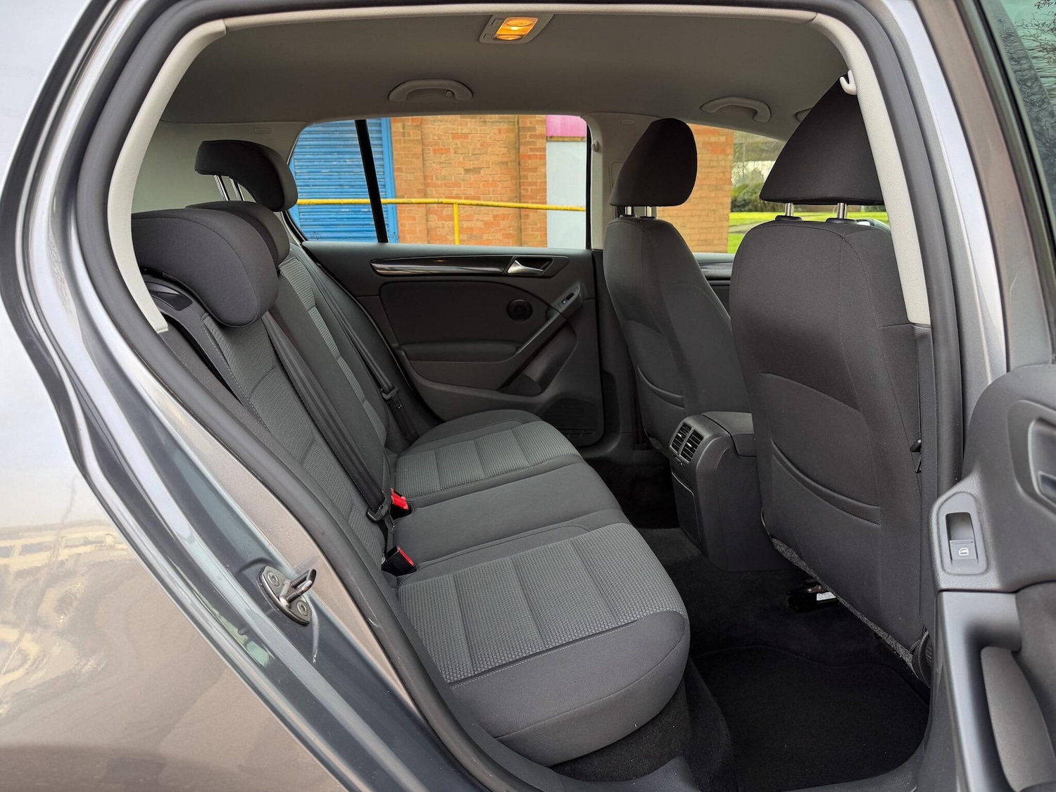 Used Volkswagen Golf 2011 for sale - 77203356: Photo 29