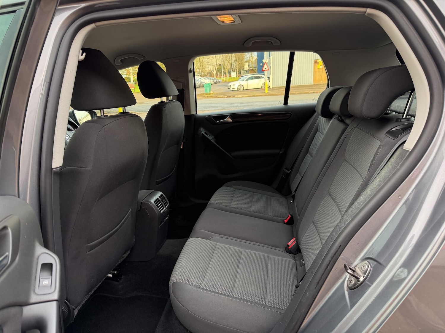 Used Volkswagen Golf 2011 for sale - 77203356: Photo 31