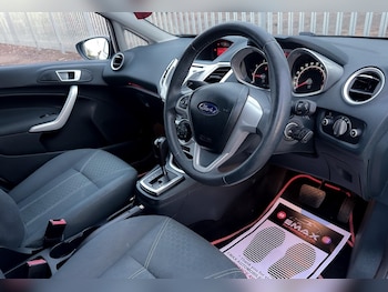 Used Ford Fiesta 2011 for sale - 76042778: Photo
