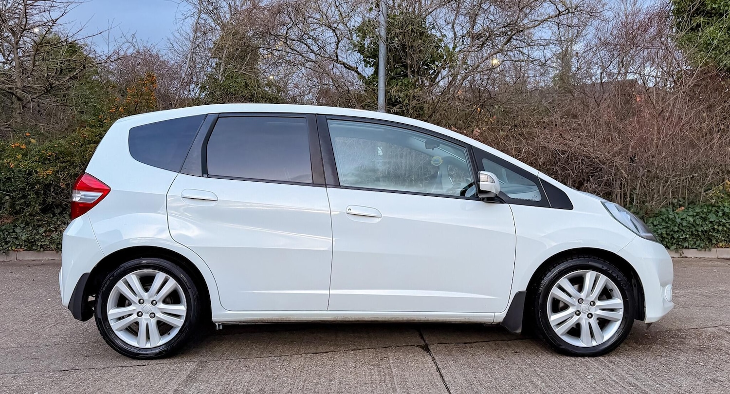 Used Honda Jazz 2014 for sale - 76913879: Photo 11