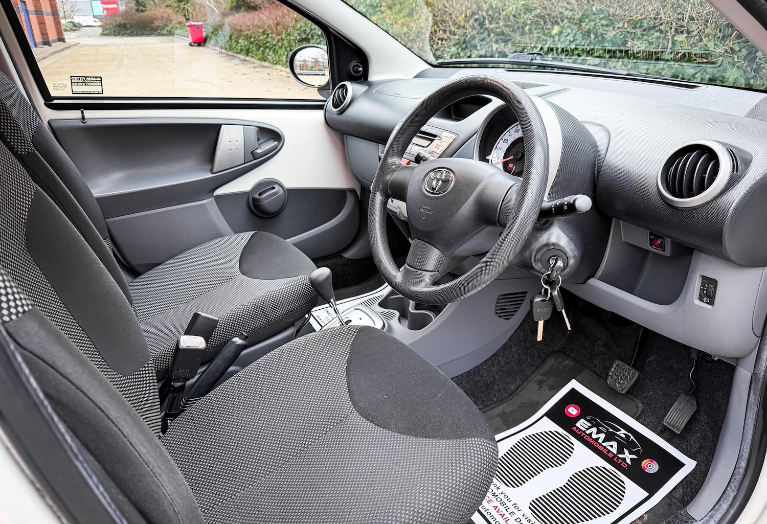 Used Toyota AYGO 2010 for sale - 77330534: Photo 3